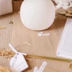 100 Confettis De Table Communion Puret Blanc Et Or