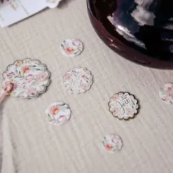 100 Confettis De Table Dahlia Blanc Et Pastel