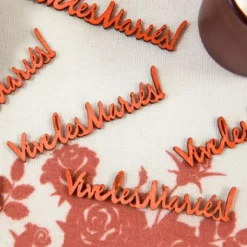 12 Confettis De Table Vive Les Mari S En Bois Rouge