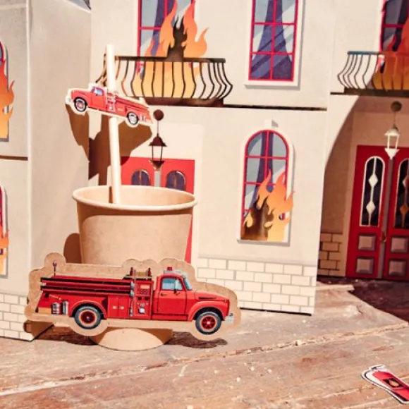 8 Gobelets En Carton Theme Pompier