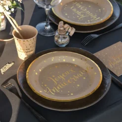 Assiettes En Carton Joyeux Anniversaire Kraft 23 Cm X10 Pi Ces
