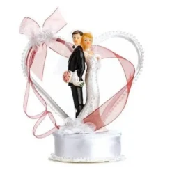 Couple De Mari S Avec Coeur Et Ruban Bordeaux