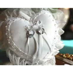 Coussin Coeur Porte Alliance Blanc