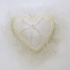 Coussin Coeur Porte Alliance Ecru