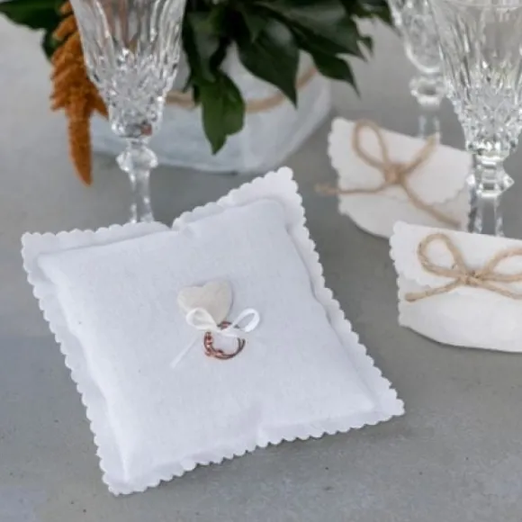 Coussin D'Alliance En Coton Avec Coeur Blanc