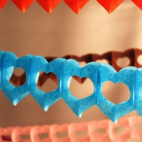 Guirlande En Papier Avec Coeur Turquoise