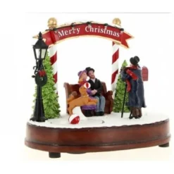 Village Scene De Noel Tournant Avec Chien Et Balle